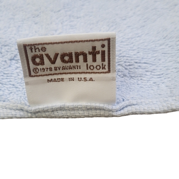 Vintage 1978 The Avanti Look Blue Bath Towel Floral Lace Bow - Picture 4 of 4